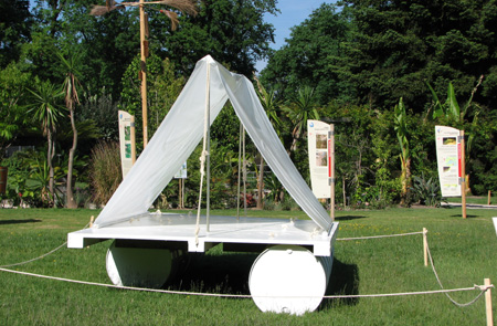 Une installation du Collectif Consumed au Jardin botanique.
